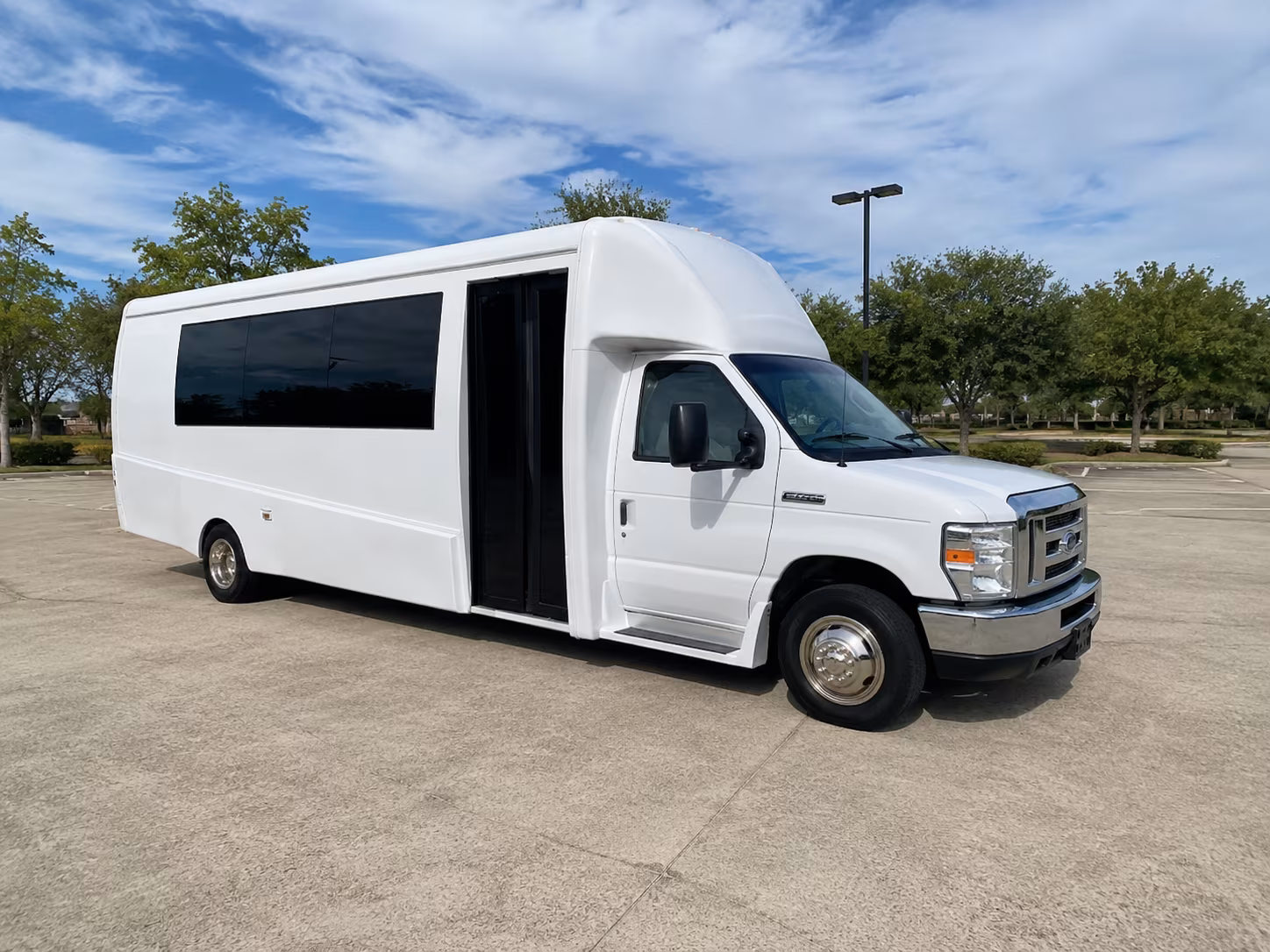 15 Passenger Party Bus Exterior