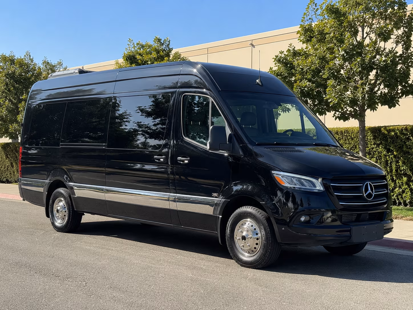 Queens Airport Shuttle & Transportation party bus exterior