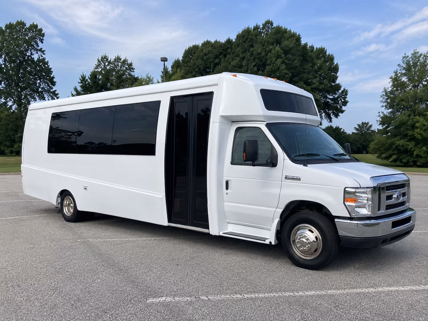 Queens Winery Tour & Pub Crawl Transportation party bus exterior