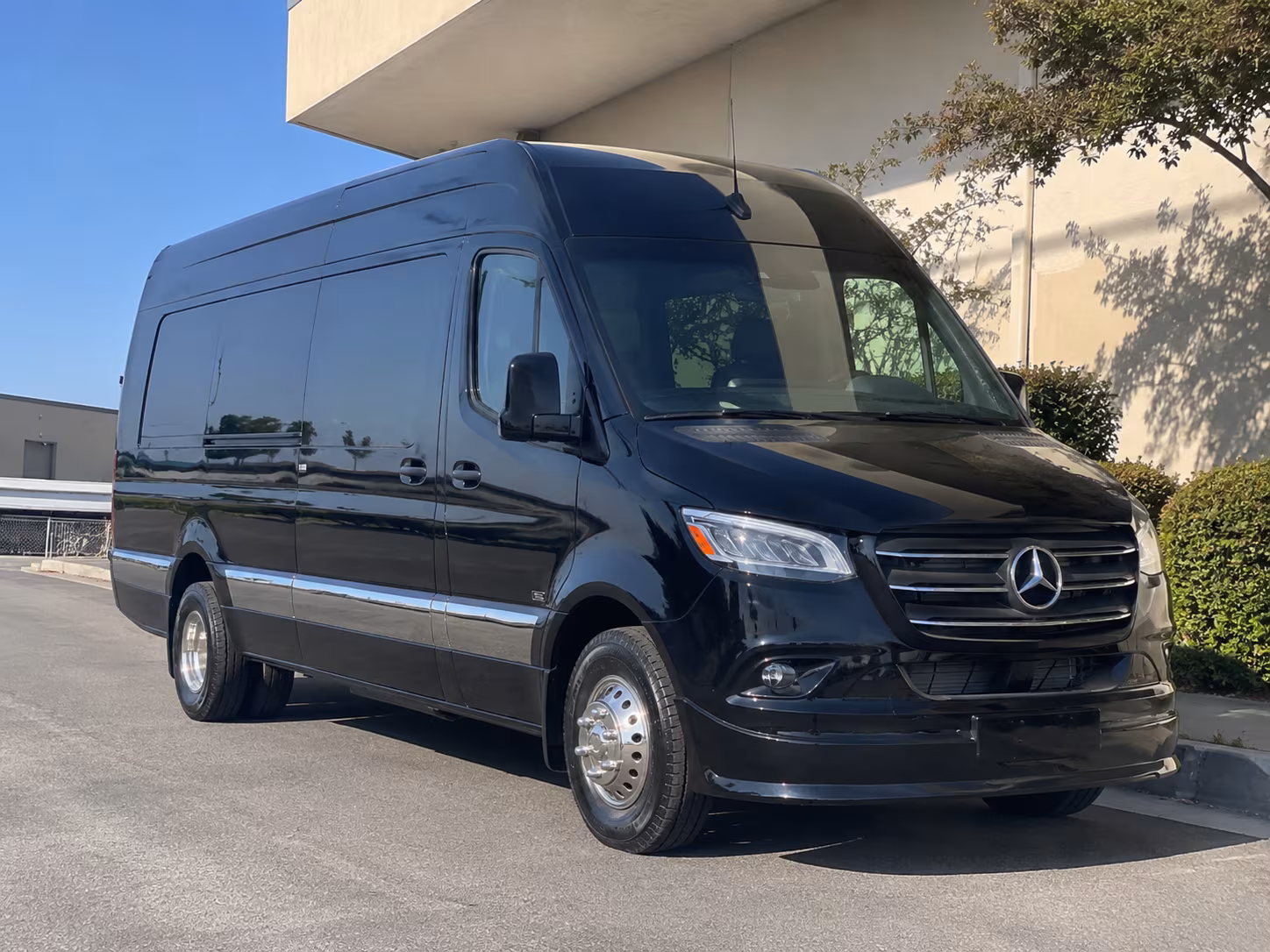 14 Passenger Sprinter Limo Exterior